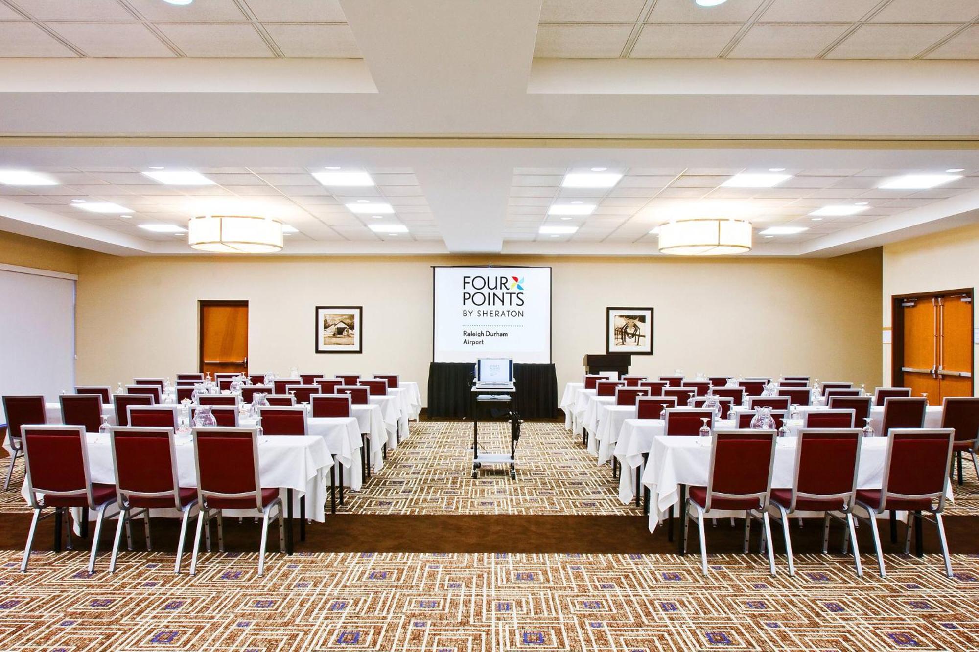 Four Points By Sheraton Raleigh Durham Airport Морисвил Екстериор снимка